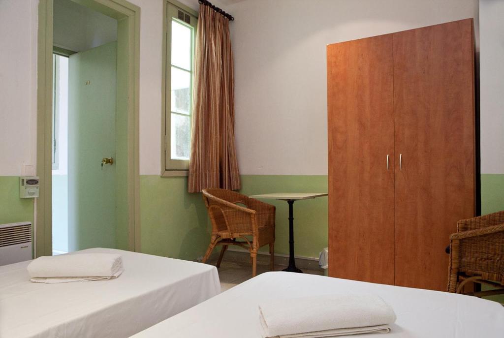 Hostal Agua Alegre Барселона Номер фото