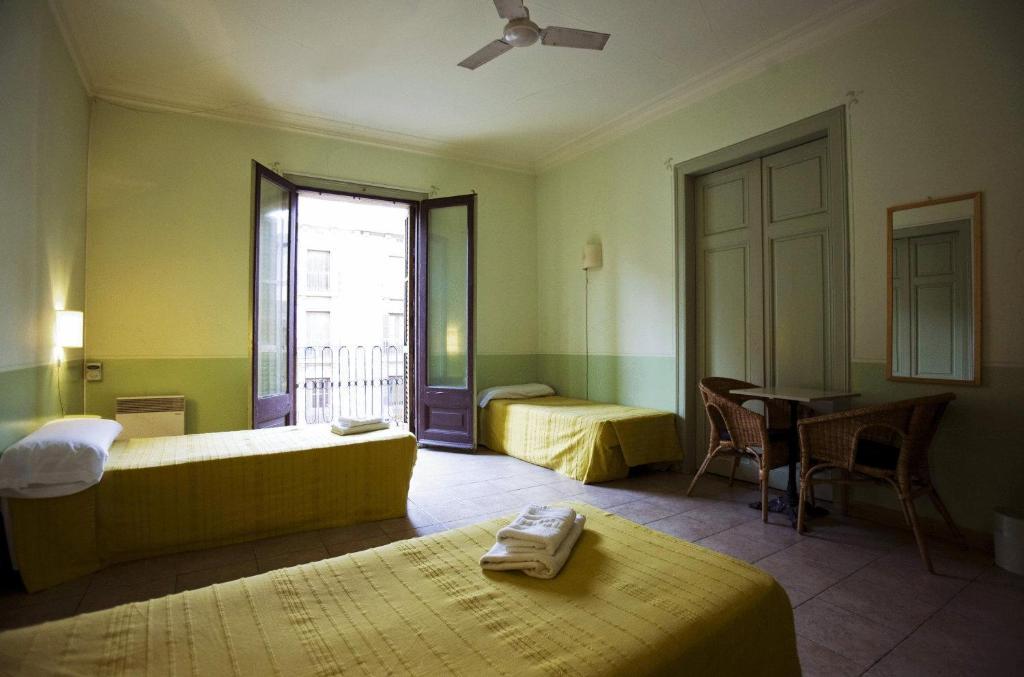 Hostal Agua Alegre Барселона Екстер'єр фото
