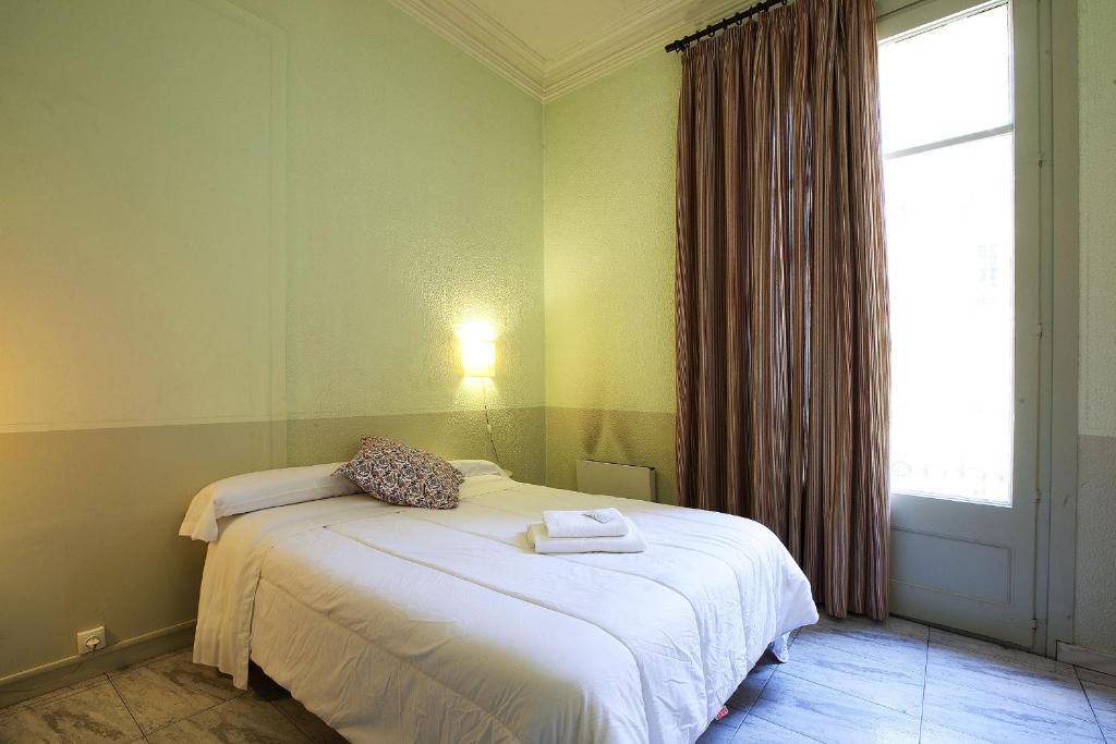 Hostal Agua Alegre Барселона Номер фото