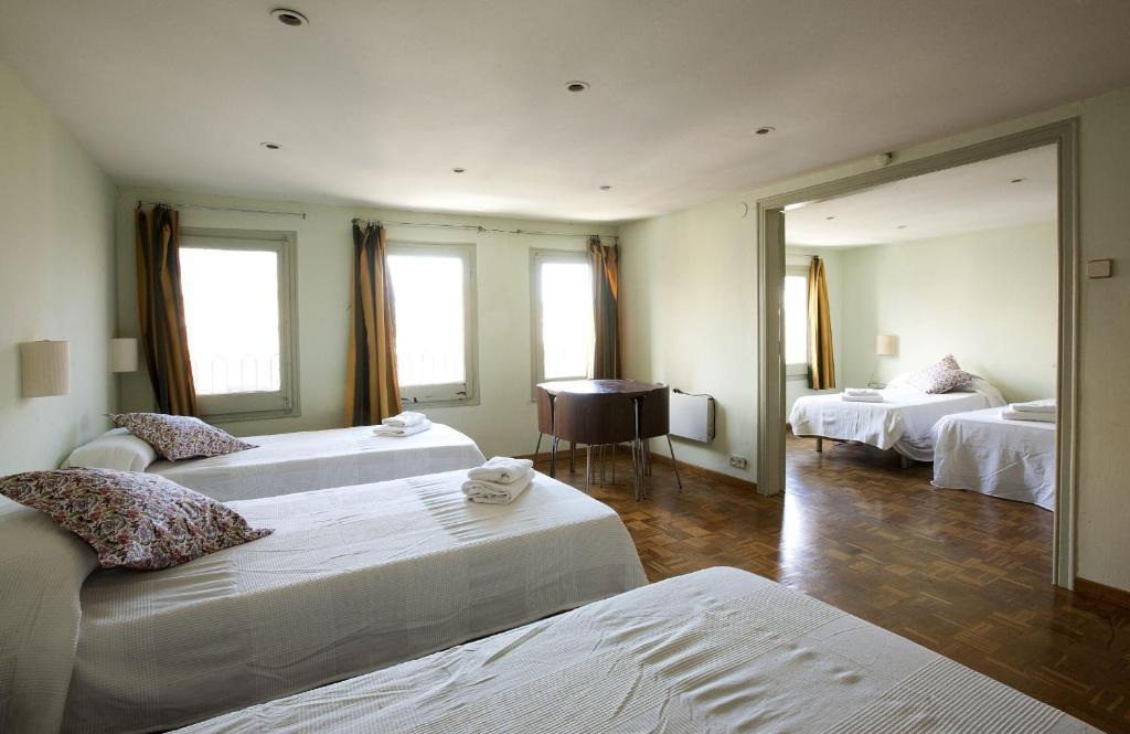 Hostal Agua Alegre Барселона Номер фото